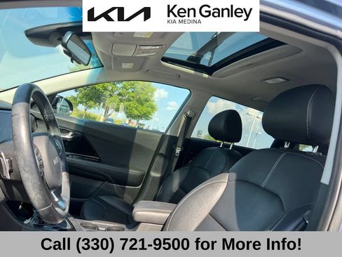 Certified 2022 Kia Niro EX Premium FWD image 12