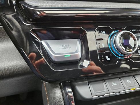 Used 2022 GMC Sierra 1500 AT4 w/ AT4 Preferred Package image 27