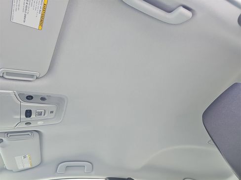 Used 2022 Toyota Prius L Eco image 30