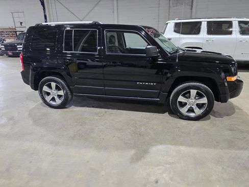 Used 2017 Jeep Patriot High Altitude AWD/4WD image 13