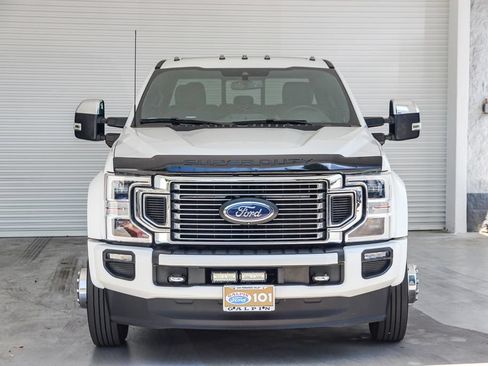 Certified 2022 Ford F450 Platinum w/ FX4 Off-Road Package AWD/4WD image 2