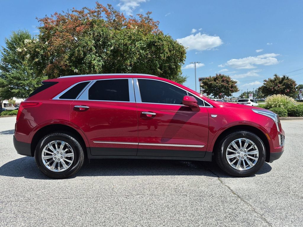 Used 2019 Cadillac XT5 Luxury FWD image 2