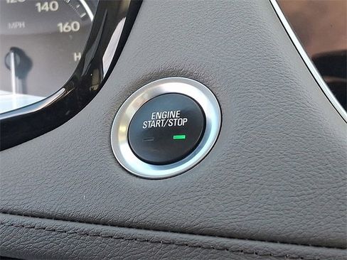 Used 2022 Cadillac XT5 Premium Luxury image 23