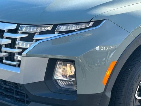 Used 2023 Hyundai Santa Cruz SE image 11