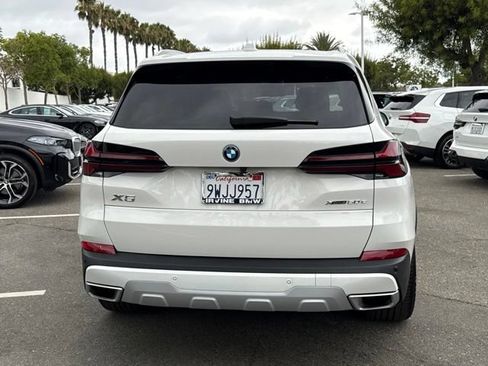 Used 2026 BMW X5 xDrive50e w/ Parking Assistance Package AWD/4WD image 9