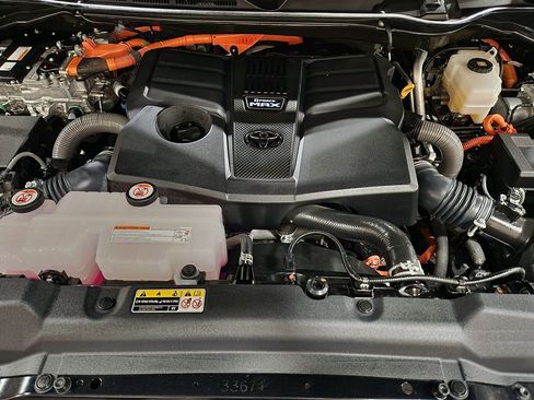 Used 2024 Toyota Sequoia Limited image 55