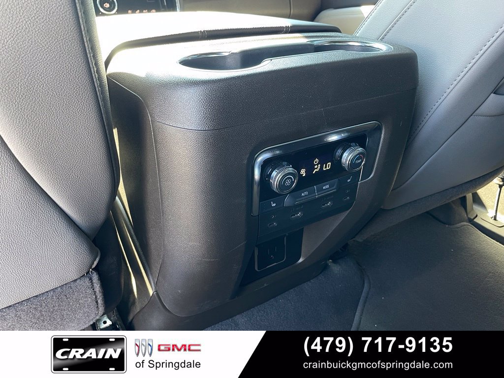 Used 2025 GMC Yukon Elevation w/ Elevation Premium Package AWD/4WD image 27