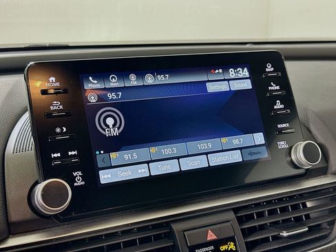 Used 2020 Honda Accord Touring image 30