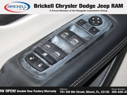 Used 2023 Chrysler Pacifica Touring-L FWD image 22
