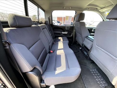 Used 2018 Chevrolet Silverado 1500 LT w/ All Star Edition image 16