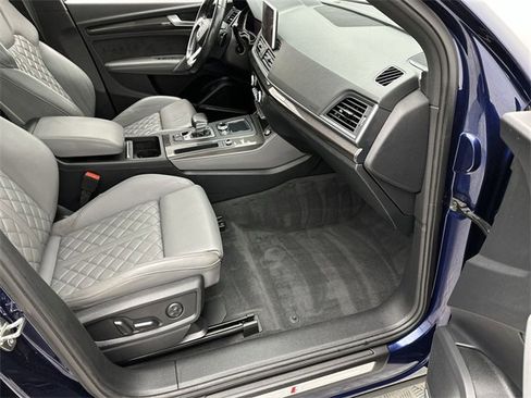 Used 2020 Audi SQ5 Premium Plus w/ Premium Plus Package image 25