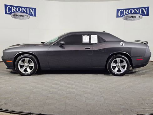 Used 2021 Dodge Challenger SXT image 2