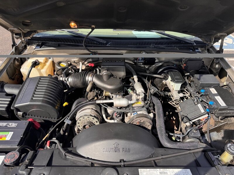 Used 2000 Cadillac Escalade 4WD image 10