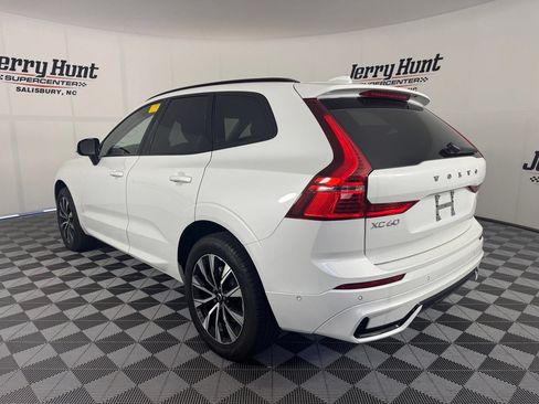 Used 2025 Volvo XC60 B5 Plus AWD/4WD image 9