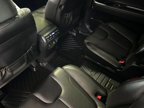 Used 2022 Hyundai Palisade Limited image 11