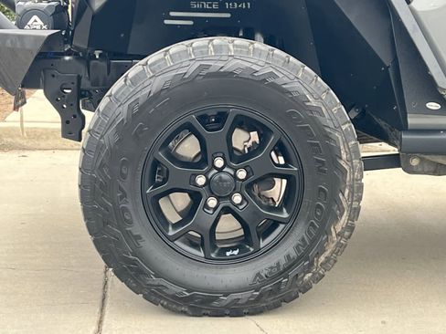 Used 2022 Jeep Wrangler Unlimited Sport image 24