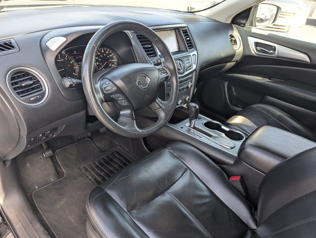 Used 2018 Nissan Pathfinder SL w/ Cargo Package FWD image 25