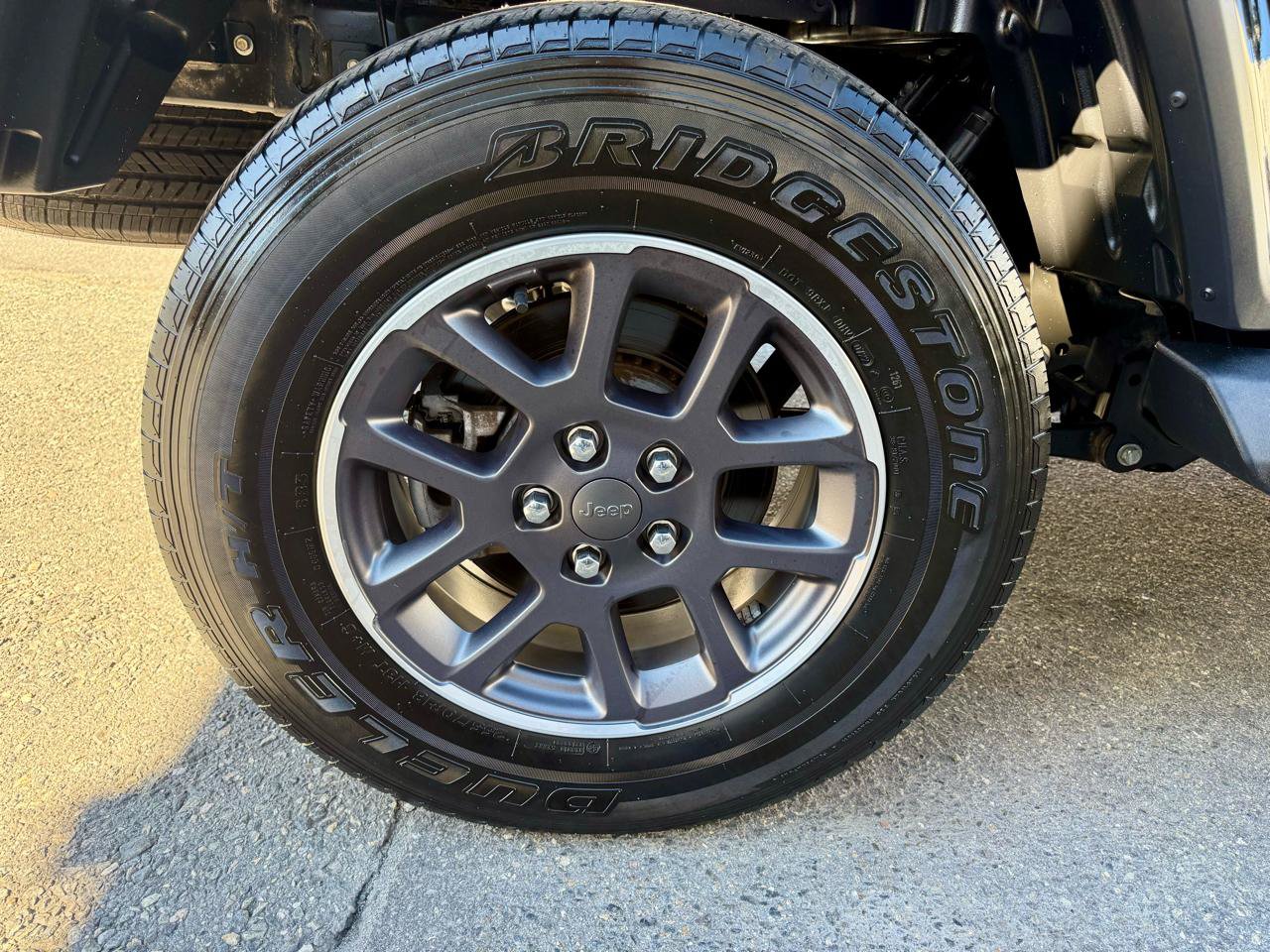 Used 2022 Jeep Gladiator Overland w/ Popular Equipment Package AWD/4WD image 12