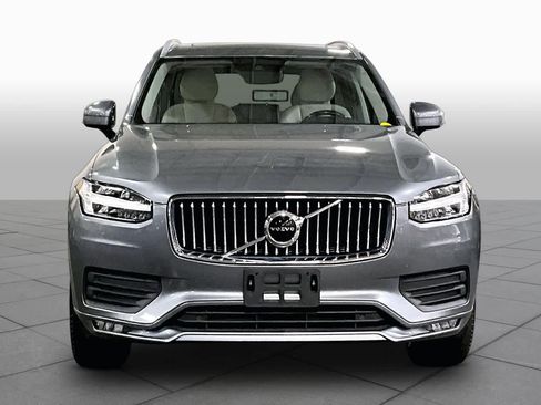 Used 2020 Volvo XC90 T6 Momentum w/ Protection Package Premier AWD/4WD image 4