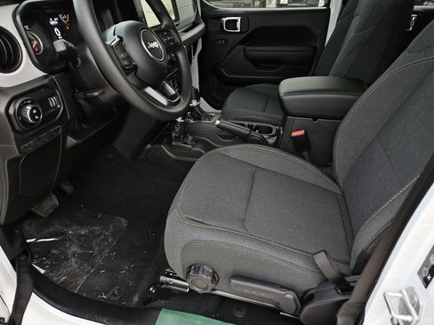 New 2026 Jeep Gladiator Sport AWD/4WD image 14