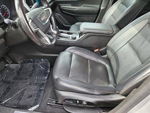 Used 2018 GMC Acadia SLT image 14