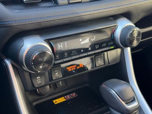 Used 2022 Toyota RAV4 XSE image 28
