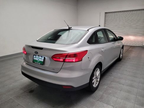 Used 2015 Ford Focus SE FWD image 9