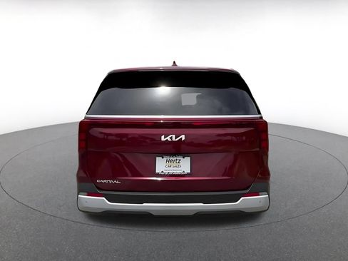 Used 2026 Kia Carnival FWD image 12