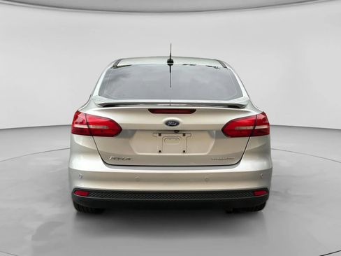 Used 2018 Ford Focus Titanium FWD image 4