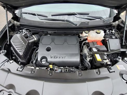 Used 2023 Chevrolet Traverse LT w/ LT Premium Package image 17