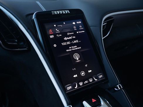 Used 2024 Ferrari Roma image 40