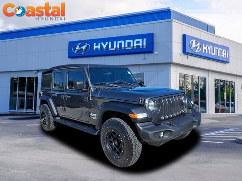 Used 2019 Jeep Wrangler Unlimited Sport S image 1