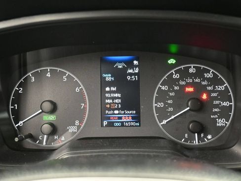 Used 2024 Toyota Corolla Cross AWD Hybrid image 24