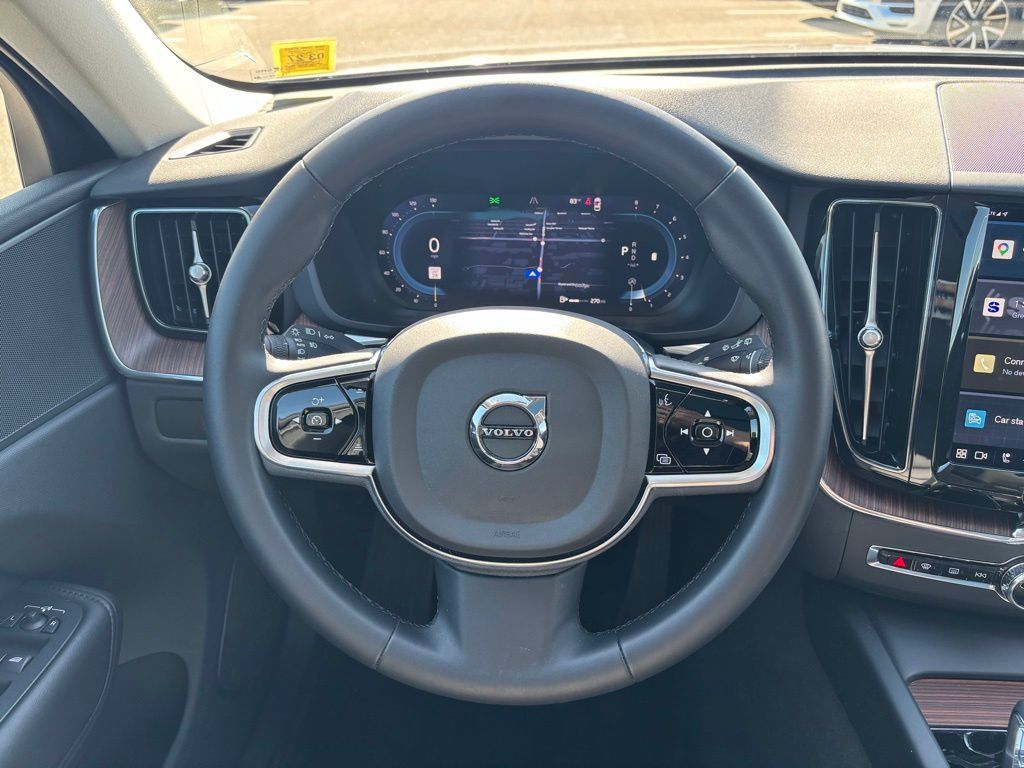 Certified 2023 Volvo XC60 B5 Plus w/ Climate Package AWD/4WD image 7