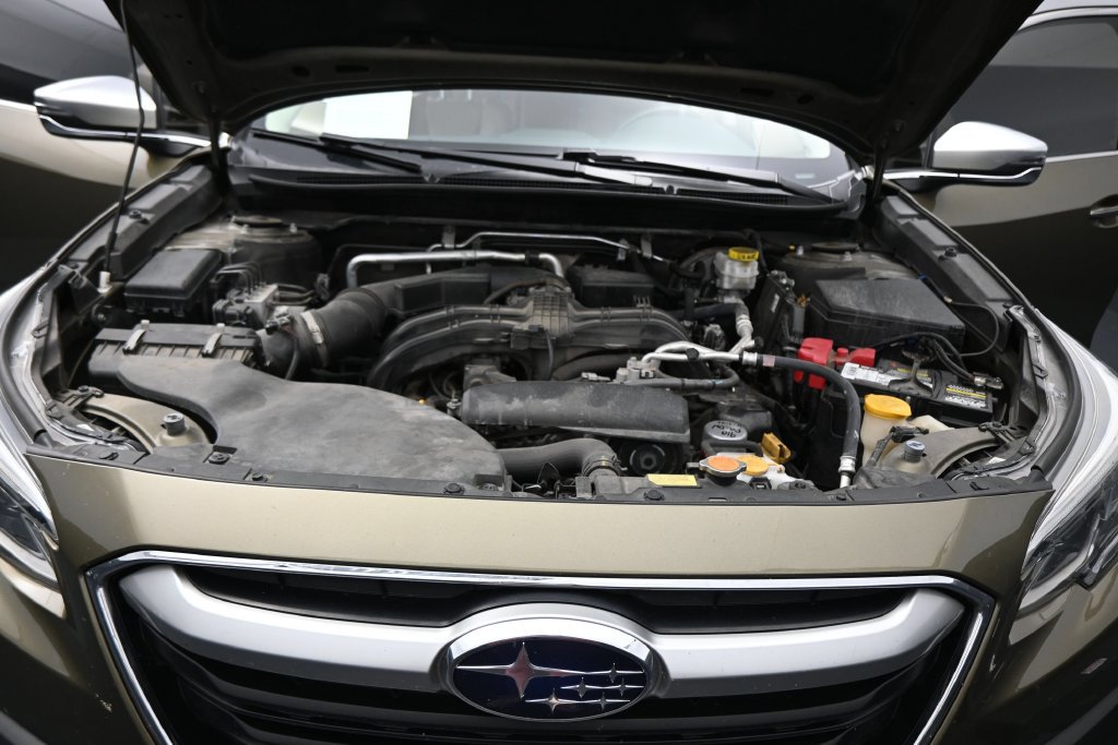 Used 2021 Subaru Outback Touring w/ Popular Package #2 AWD/4WD image 31