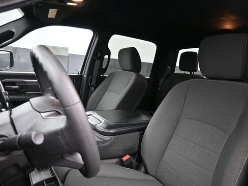 Used 2024 RAM 1500 Warlock AWD/4WD image 15
