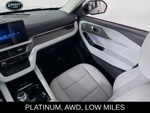 Used 2025 Ford Explorer Platinum w/ LUX Leather Package image 24