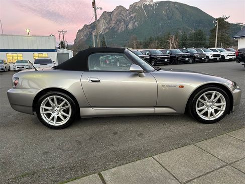 Used 2004 Honda S2000 image 5