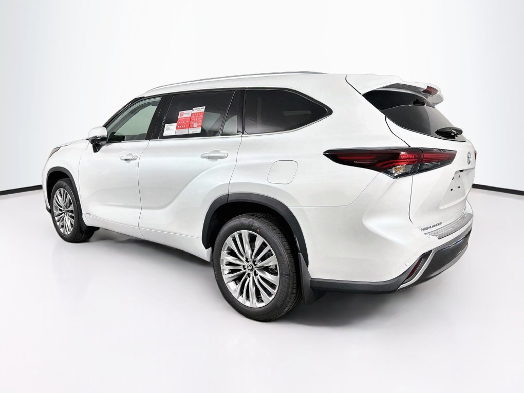 New 2026 Toyota Highlander Platinum AWD/4WD image 6