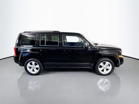 Used 2015 Jeep Patriot Latitude FWD image 5