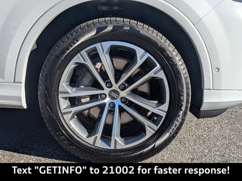 Certified 2025 Audi Q7 2.0T Premium w/ Convenience Plus Package image 12