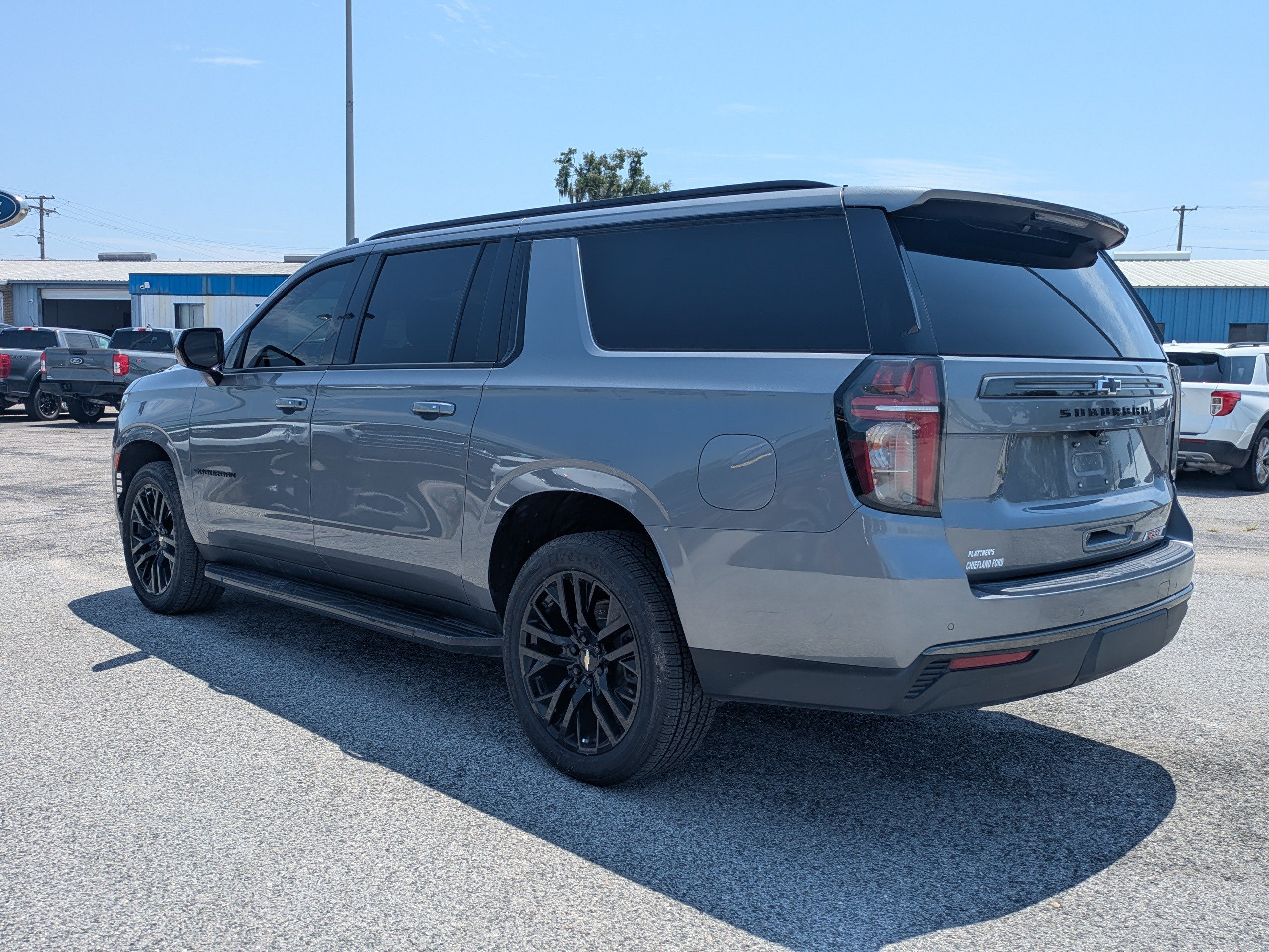 Used 2021 Chevrolet Suburban RST w/ Rear Media and Nav Package RWD image 6