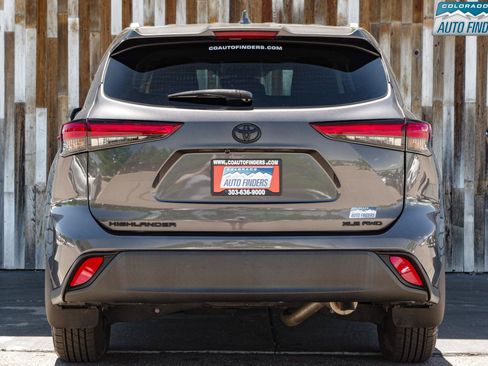 Used 2022 Toyota Highlander XLE AWD/4WD image 5
