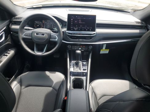 New 2026 Jeep Compass Latitude AWD/4WD image 9