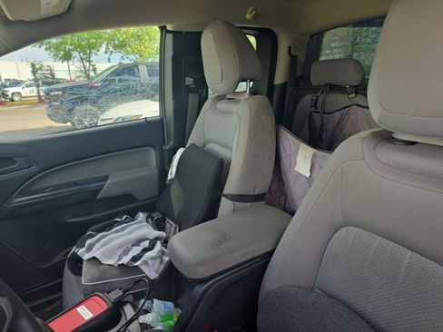 Used 2018 Chevrolet Colorado W/T w/ WT Convenience Package image 9