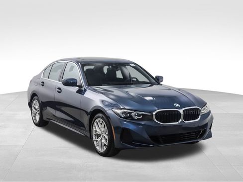 Used 2025 BMW 330i xDrive Sedan w/ Premium Package image 7