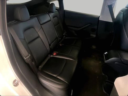 Used 2022 Tesla Model Y Performance AWD/4WD image 18