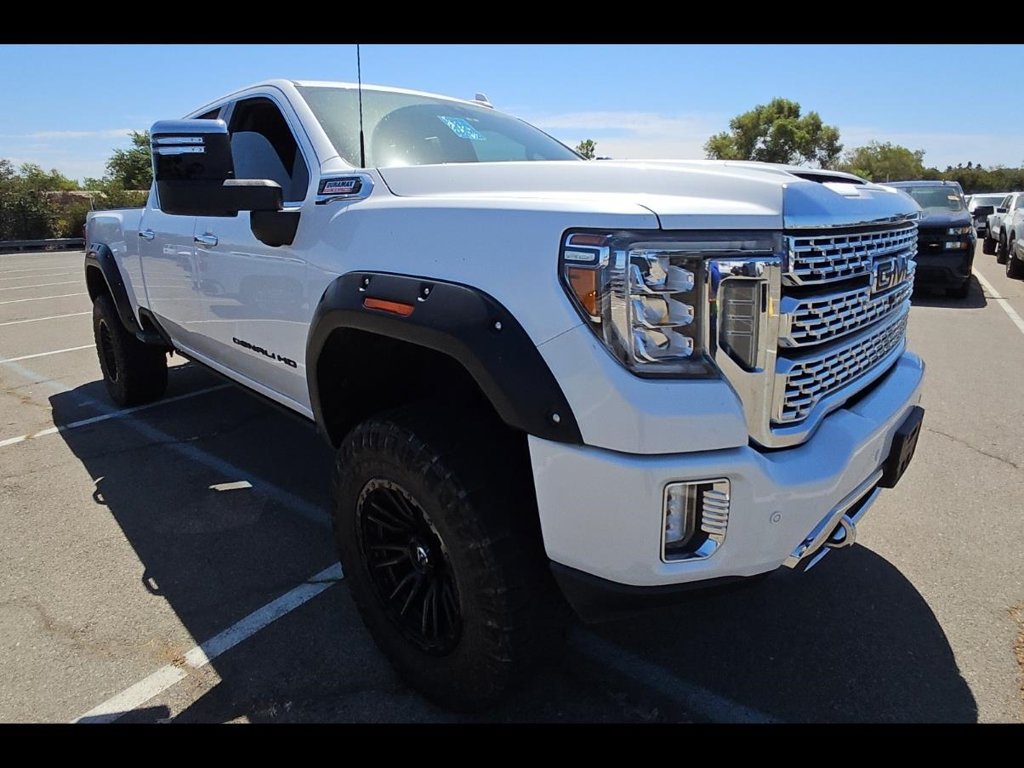 Used 2023 GMC Sierra 2500 Denali w/ Denali Ultimate Package AWD/4WD image 2