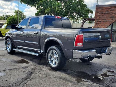 Used 2017 RAM 1500 Laramie w/ Convenience Group AWD/4WD image 4