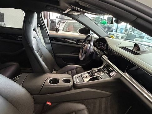 Used 2018 Porsche Panamera 4 AWD/4WD image 42